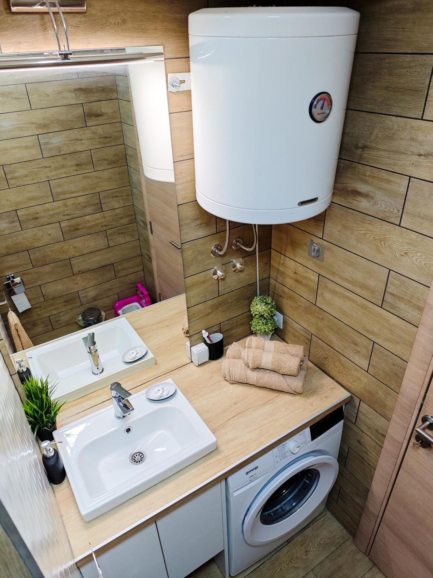 Apartman Julija Donji Milanovac Exterior foto