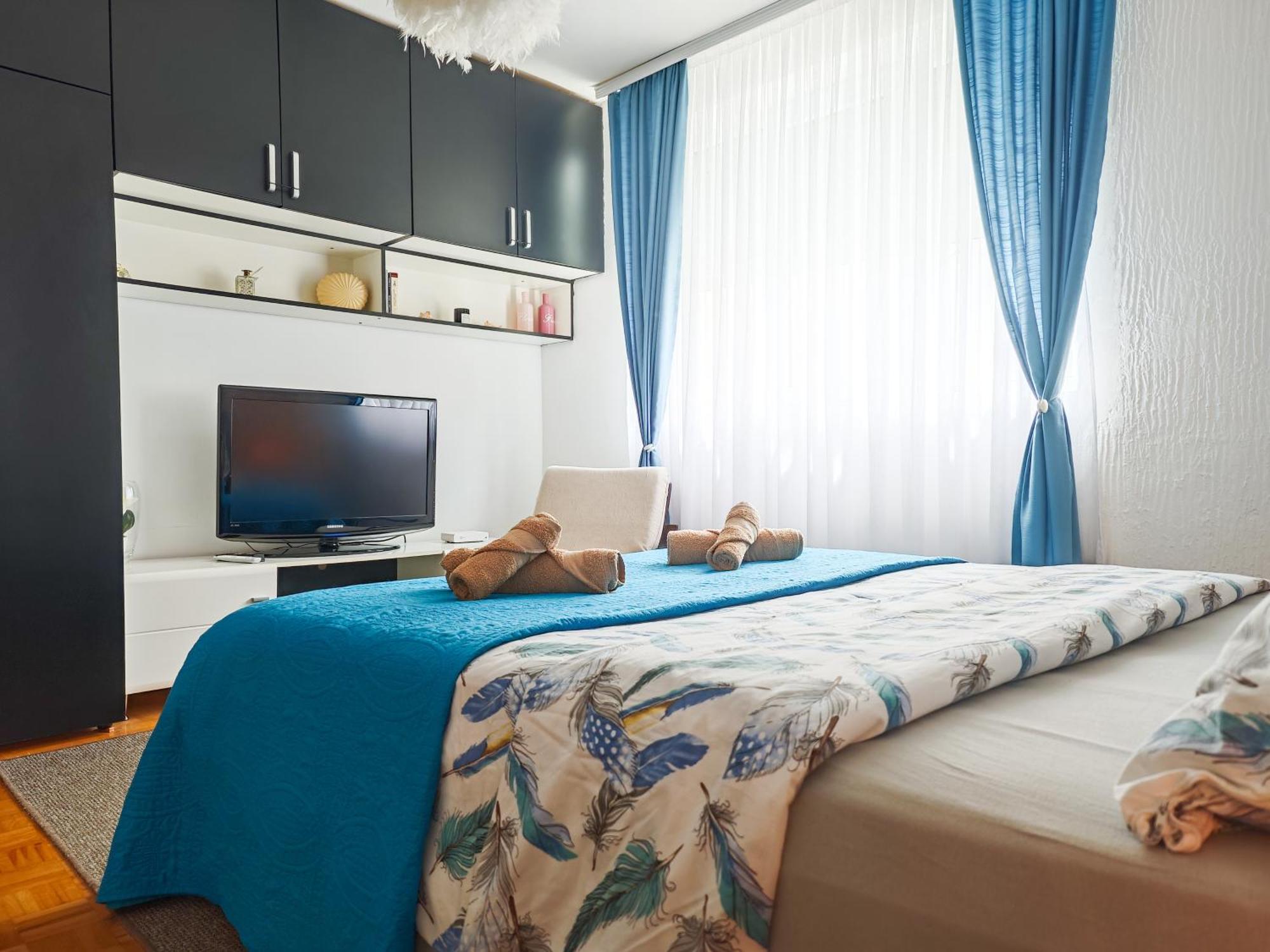 Apartman Julija Donji Milanovac Exterior foto